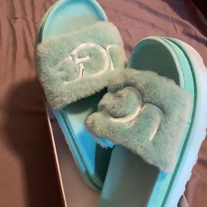 Ugg slides